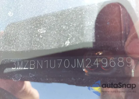 2018 Mazda Mazda3 Sport из США, поврежденный, VIN 3MZBN1U70JM249689